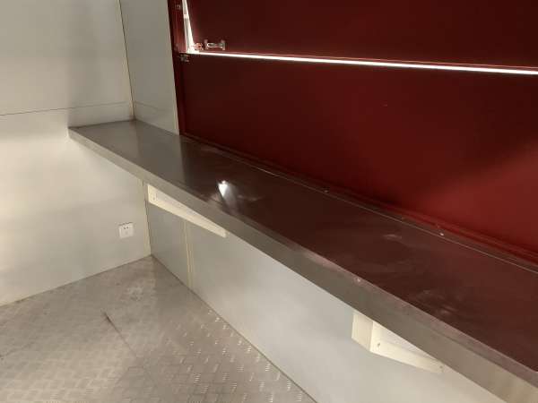 马尔康卓克基藏式售货亭