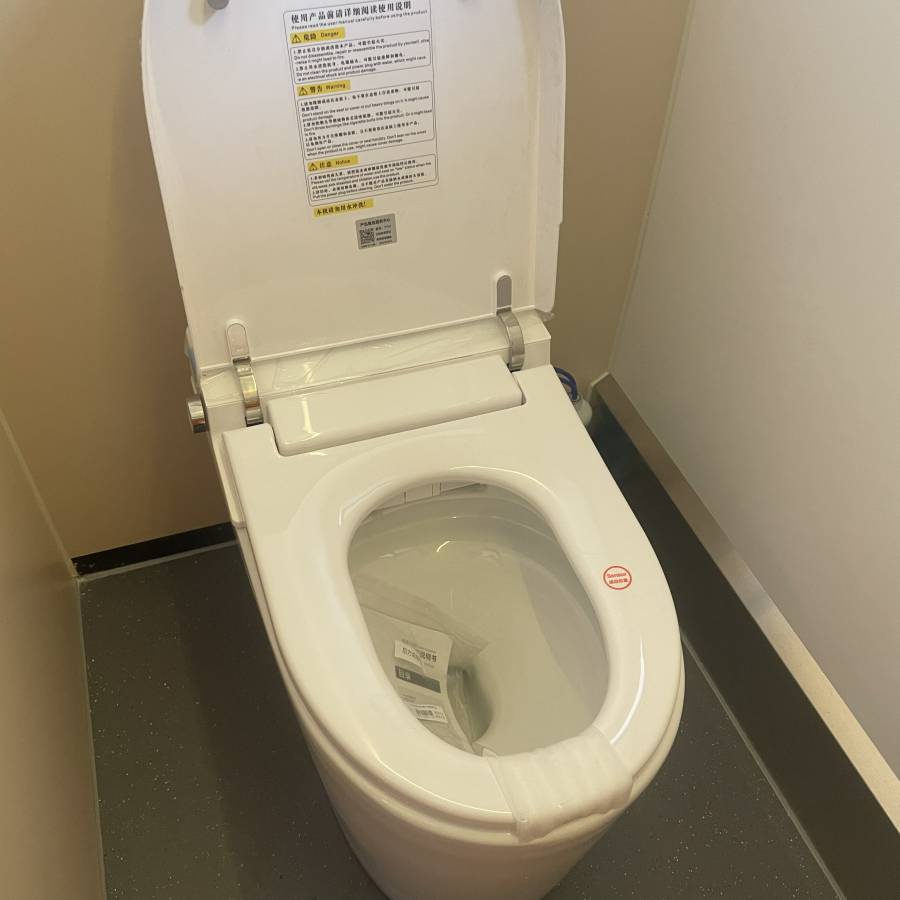 大巴车移动厕所