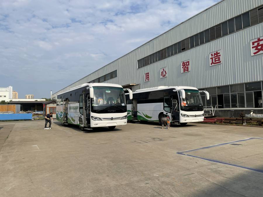 大巴车移动厕所