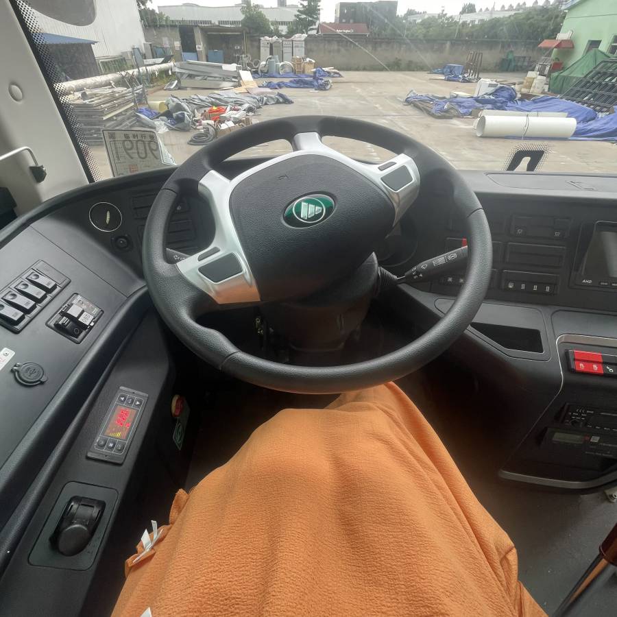 大巴车移动厕所