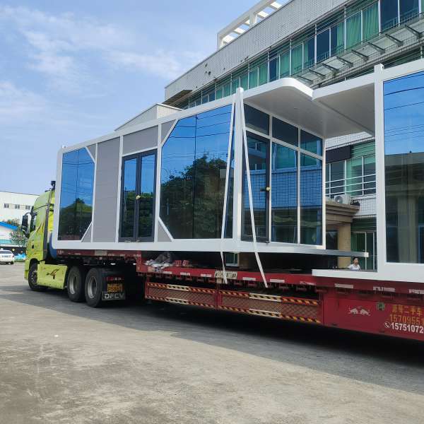 阿坝州雕花板民宿