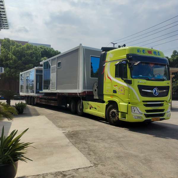 阿坝州雕花板民宿