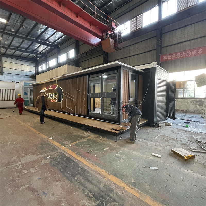 拓展式移动住房